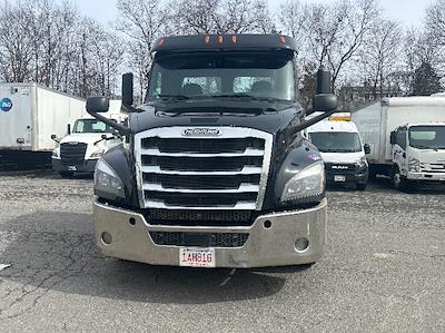 Used 2019 Freightliner Cascadia - photo 1