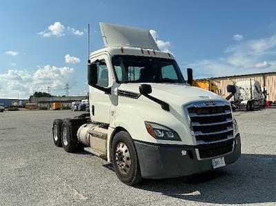 Used 2019 Freightliner Cascadia Detroit DD13 Semi Truck for sale #222155 - photo 1