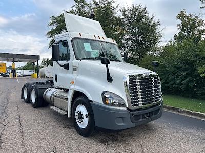 Used 2019 Freightliner Cascadia Detroit DD13 Semi Truck for sale #222213 - photo 1