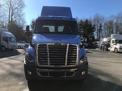 Used 2019 Freightliner Cascadia Detroit DD13 Semi Truck for sale #222540 - photo 2