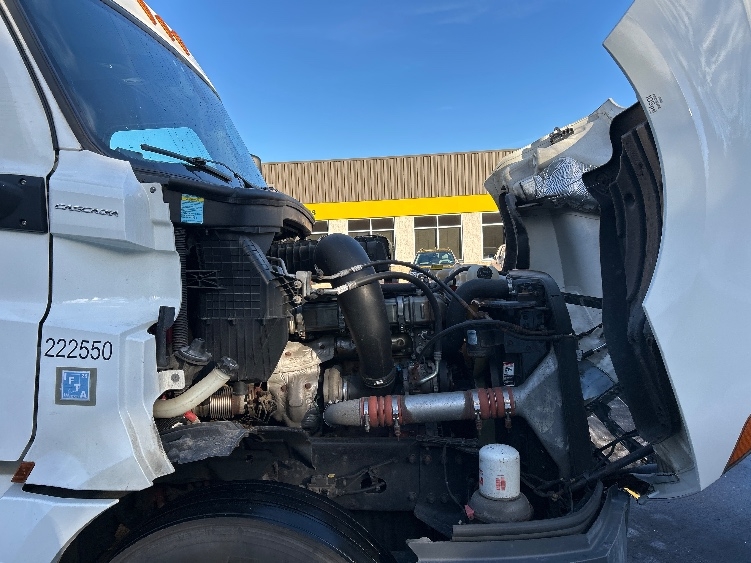 Used 2019 Freightliner Cascadia - photo 22