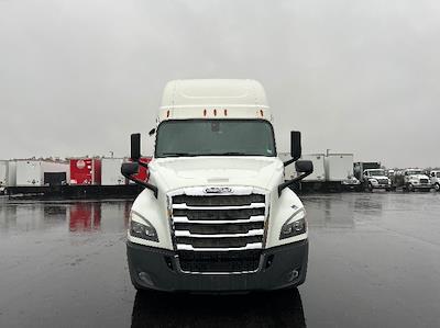 Used 2019 Freightliner Cascadia Detroit DD15AT Semi Truck with Sleeper Cab for sale #222553 - photo 2