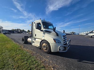 Used 2019 Freightliner Cascadia - photo 1