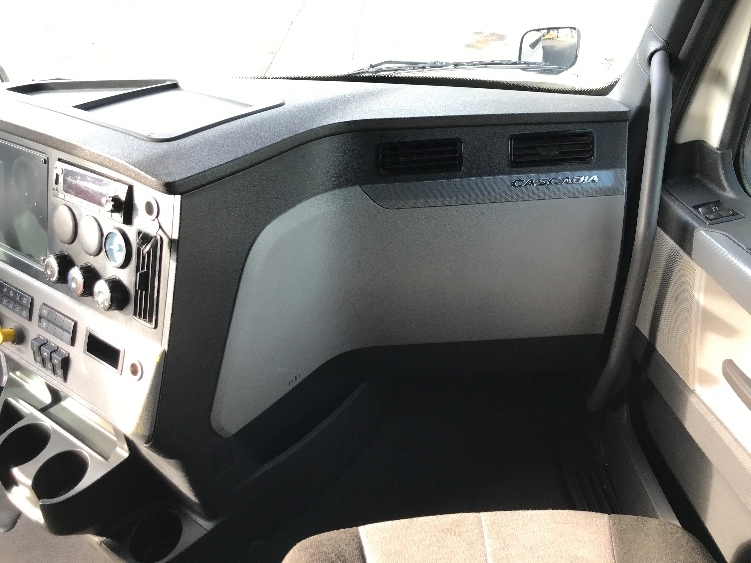 Used 2022 Freightliner Cascadia - photo 16