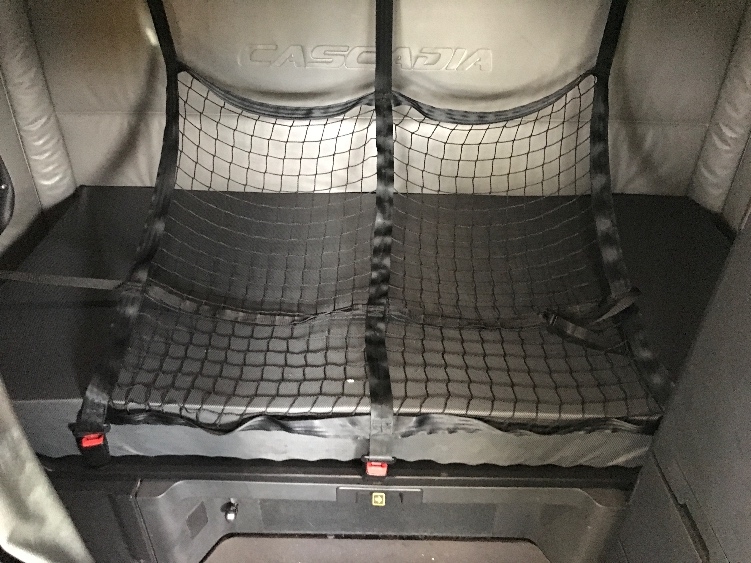 Used 2022 Freightliner Cascadia - photo 18