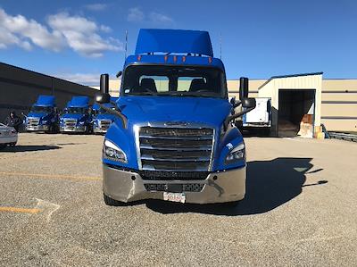 Used 2019 Freightliner Cascadia Detroit DD13 Semi Truck for sale #224652 - photo 2