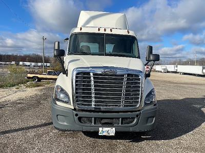 Used 2019 Freightliner Cascadia Detroit DD13 Semi Truck for sale #224702 - photo 2
