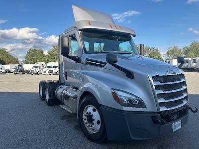 Used 2019 Freightliner Cascadia Detroit DD15AT Semi Truck for sale #224783 - photo 1
