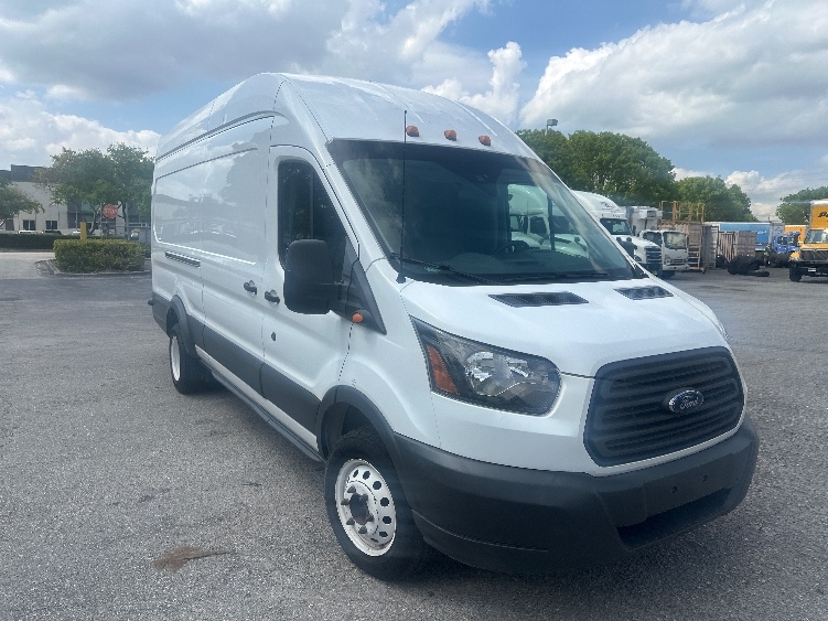 Used 2018 Ford Transit 350 HD - photo 1