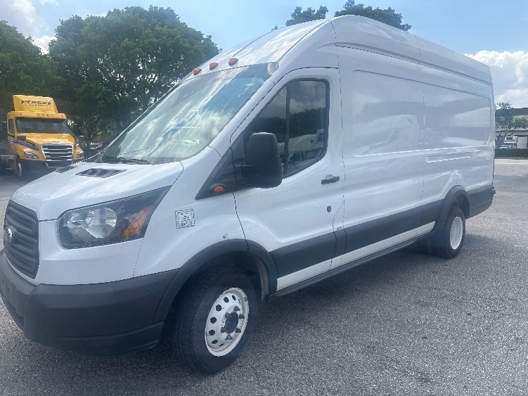 Used 2018 Ford Transit 350 HD - photo 5
