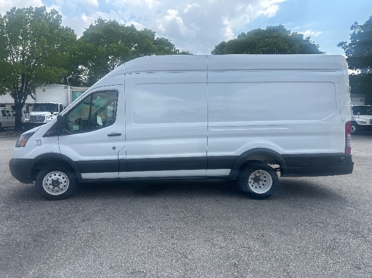 Used 2018 Ford Transit 350 HD - photo 6