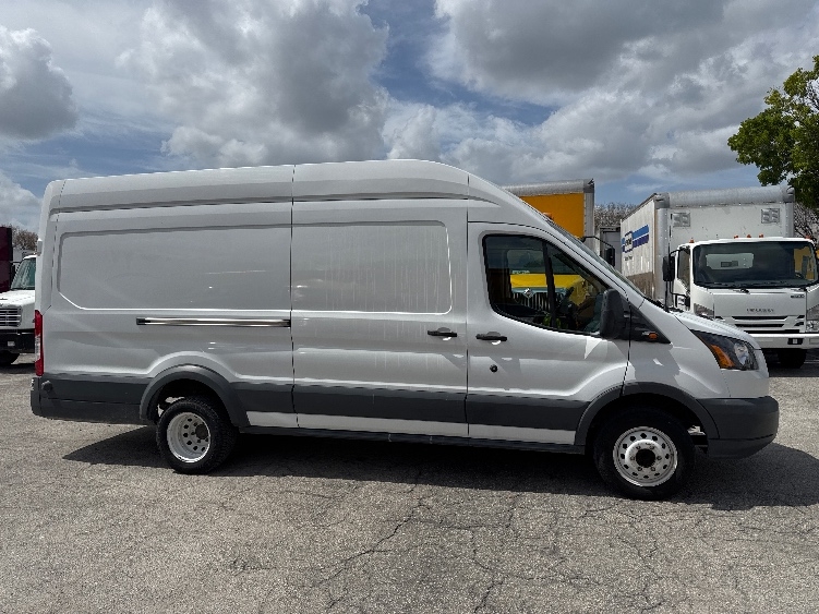 Used 2018 Ford Transit 350 HD - photo 17