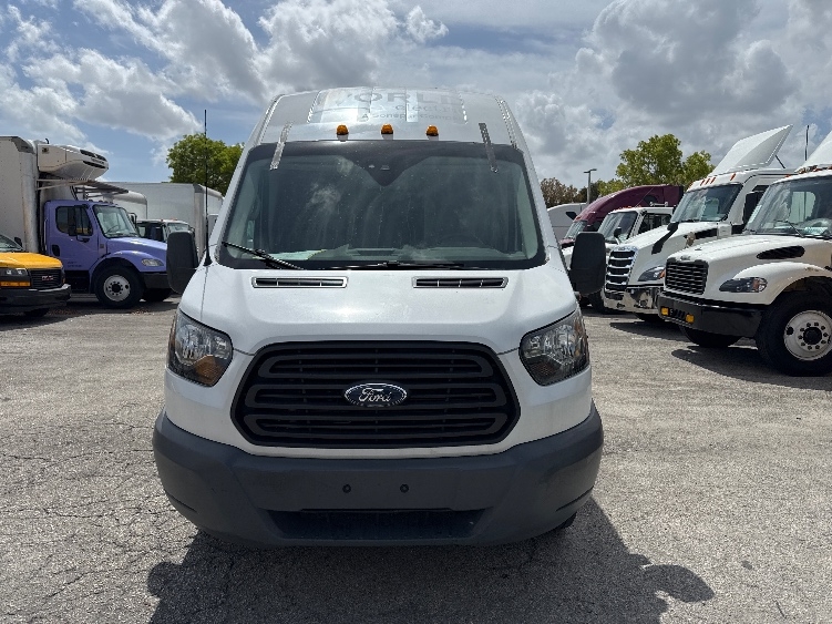 Used 2018 Ford Transit 350 HD - photo 2
