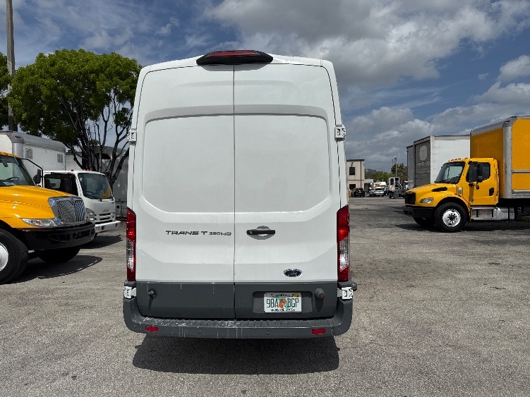 Used 2018 Ford Transit 350 HD - photo 9