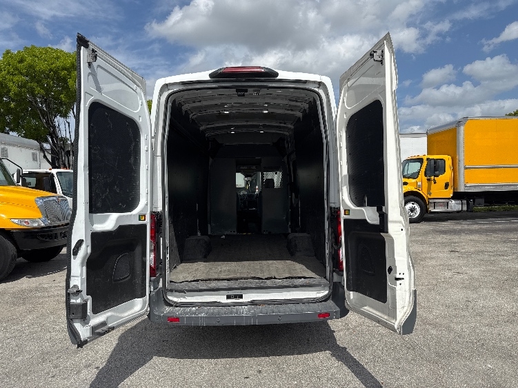 Used 2018 Ford Transit 350 HD - photo 10