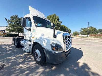 Used 2019 Freightliner Cascadia Detroit DD13 Semi Truck for sale #224828 - photo 1