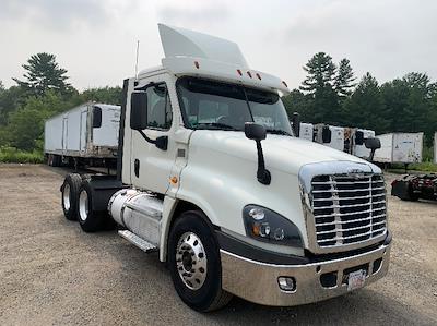 Used 2019 Freightliner Cascadia Detroit DD15AT Semi Truck for sale #224886 - photo 1