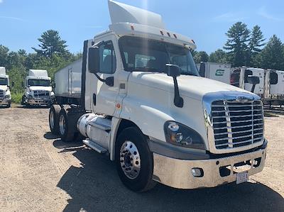 Used 2019 Freightliner Cascadia Detroit DD15AT Semi Truck for sale #224889 - photo 1