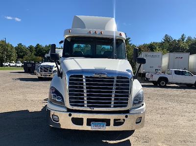 Used 2019 Freightliner Cascadia - photo 1