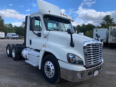 Used 2019 Freightliner Cascadia Detroit DD15AT Semi Truck for sale #224901 - photo 1
