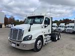 Used 2019 Freightliner Cascadia Detroit DD15AT Semi Truck for sale #224903 - photo 3