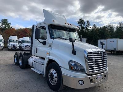 Used 2019 Freightliner Cascadia Detroit DD15AT Semi Truck for sale #224908 - photo 1
