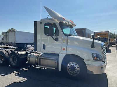 Used 2019 Freightliner Cascadia Detroit DD15AT Semi Truck for sale #224910 - photo 1