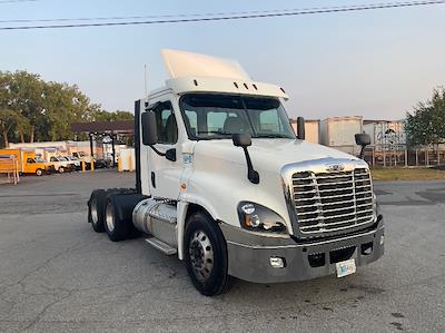 Used 2019 Freightliner Cascadia Detroit DD15AT Semi Truck for sale #224911 - photo 1