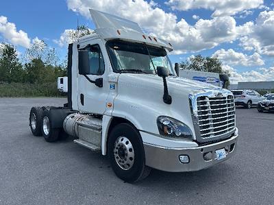 Used 2019 Freightliner Cascadia Detroit DD15AT Semi Truck for sale #224913 - photo 1