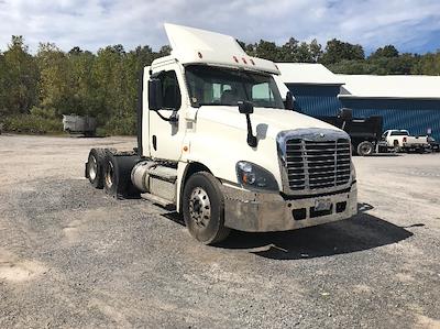 Used 2019 Freightliner Cascadia Detroit DD15AT Semi Truck for sale #224917 - photo 1