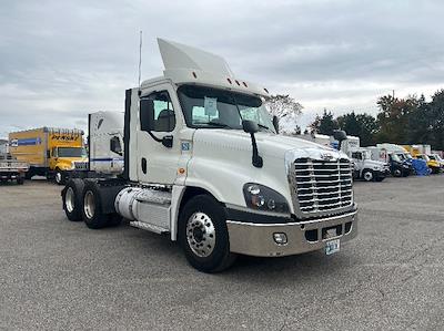 Used 2019 Freightliner Cascadia Detroit DD15AT Semi Truck for sale #224920 - photo 1