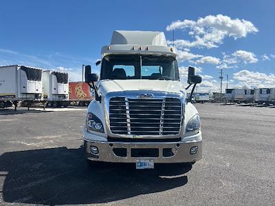 Used 2019 Freightliner Cascadia - photo 1