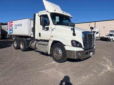 Used 2019 Freightliner Cascadia Detroit DD15AT Semi Truck for sale #225703 - photo 1