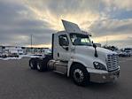 Used 2019 Freightliner Cascadia Detroit DD15AT Semi Truck for sale #225706 - photo 1
