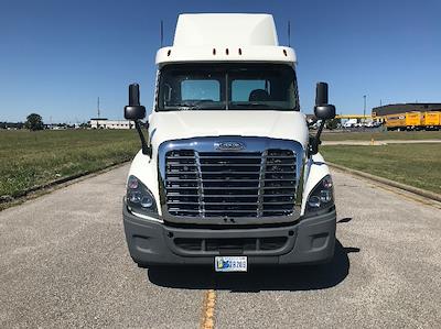 Used 2019 Freightliner Cascadia Detroit DD13 Semi Truck for sale #225870 - photo 2