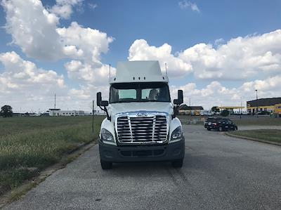 Used 2019 Freightliner Cascadia Detroit DD13 Semi Truck for sale #225871 - photo 2