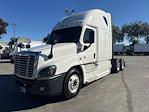 Used 2019 Freightliner Cascadia Detroit DD15AT Semi Truck with Sleeper Cab for sale #226770 - photo 3
