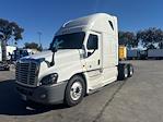 Used 2019 Freightliner Cascadia Detroit DD15AT Semi Truck with Sleeper Cab for sale #226783 - photo 3