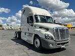 Used 2019 Freightliner Cascadia Detroit DD15AT Semi Truck with Sleeper Cab for sale #226795 - photo 1