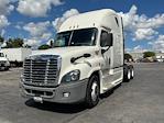 Used 2019 Freightliner Cascadia Detroit DD15AT Semi Truck with Sleeper Cab for sale #226795 - photo 3