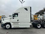 Used 2019 Freightliner Cascadia Detroit DD15AT Semi Truck with Sleeper Cab for sale #226798 - photo 4