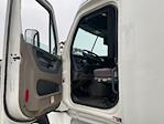 Used 2019 Freightliner Cascadia Detroit DD15AT Semi Truck with Sleeper Cab for sale #226798 - photo 9