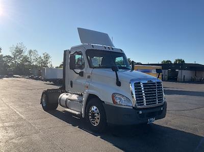 Used 2019 Freightliner Cascadia - photo 1