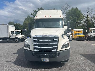 Used 2019 Freightliner Cascadia Detroit DD15AT Semi Truck with Sleeper Cab for sale #227510 - photo 2