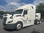 Used 2019 Freightliner Cascadia Detroit DD15AT Semi Truck with Sleeper Cab for sale #227510 - photo 1