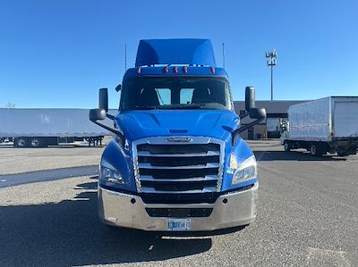 Used 2019 Freightliner Cascadia - photo 1