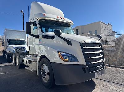 Used 2019 Freightliner Cascadia Detroit DD13 Semi Truck for sale #228166 - photo 1