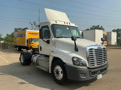 Used 2019 Freightliner Cascadia Detroit DD13 Semi Truck for sale #228290 - photo 1