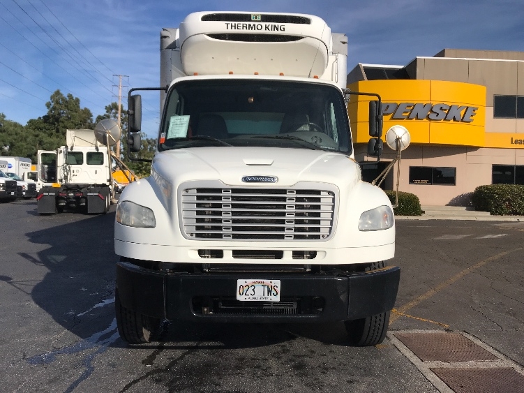 Used 2019 Freightliner M2 106 - photo 2
