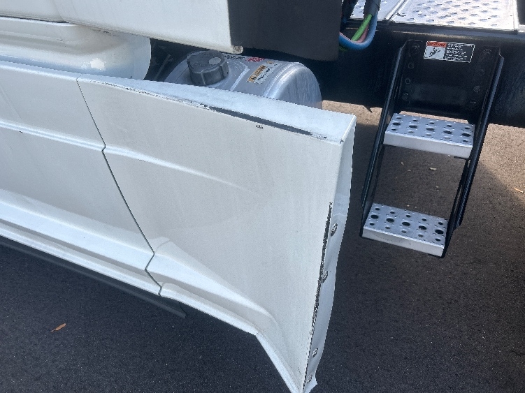 Used 2019 Freightliner Cascadia - photo 24